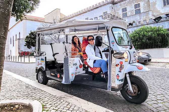 Lisbon tour Oldtown & Viewpoints on a tuktuk - Why a tuktuk works so well in Lisbon Old Town