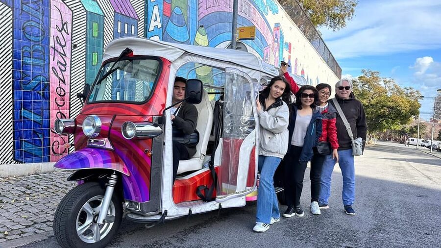 Lisbon Tour With Tuktuk - Alfama, Graca, and Mouraria: Lisbon’s Old-Street Intro