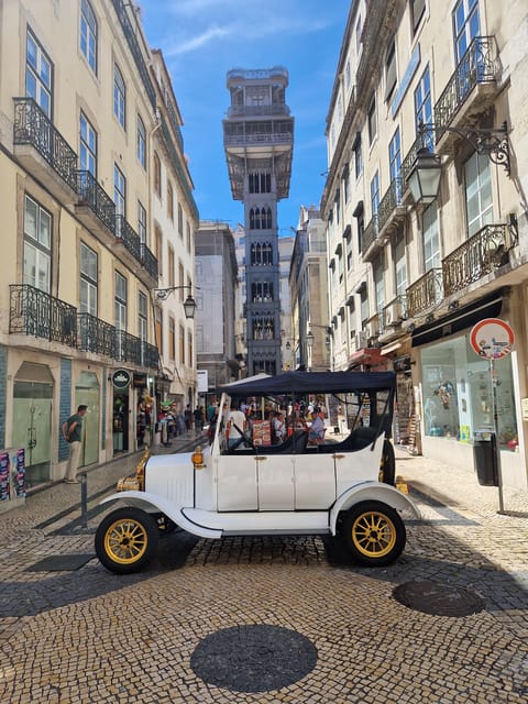 Lisbon: Tuk Tuk 2H Tour Lisbon with a Old Timer - Old-timer Tuk Tuk in Lisbon: fast, fun, and actually practical