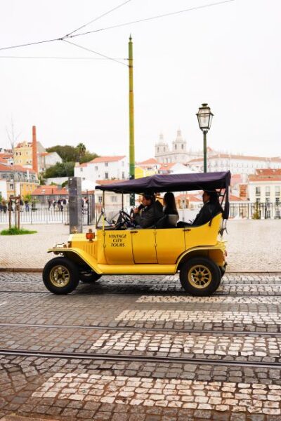 Lisbon: Tuk Tuk City tour with vintage car - Price and value for a private group up to 4