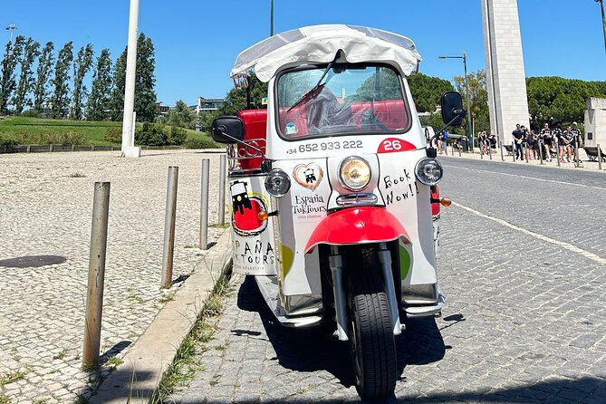 Lisbon Tuk Tuk: Explore Lisbon’s Hidden Treasures 1:30h - Stop 1: Lisbon Cathedral (Sé de Lisboa) and the Earthquake Story