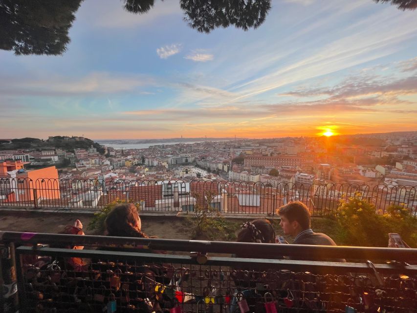 Lisbon: Tuk Tuk with hotel pick up and the best of old city - Senhora do Monte: the skyline break that turns photos into memories