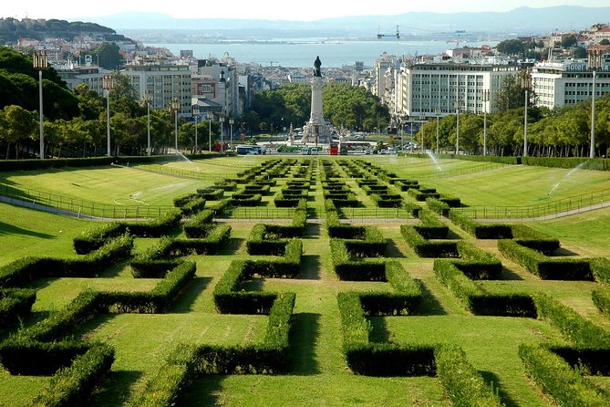 Lisbon Viewpoints Tuk Tuk Tour - Why a private tuk tuk tour makes Lisbon easier on day one