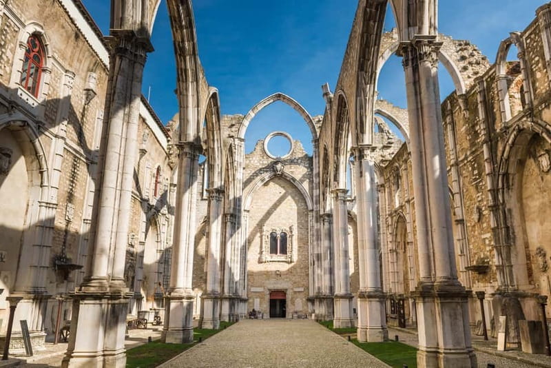 Lisbon with Tukxi: Historical Secrets by Tuk-Tuk - Mouraria for 15 Minutes: Street Life, Food, and a Crossroads Feel