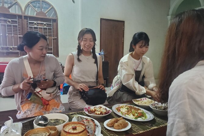 Luang Prabang Evening Food Tour by Tuk-Tuk - What you’ll actually taste: Lao classics and coconut pancakes