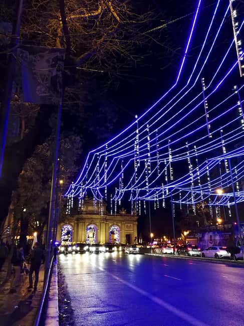 Madrid: City Highlights Tuk-Tuk Tour (2 hours) - Plaza de la Villa, Market of San Miguel, and La Latina’s Street Energy