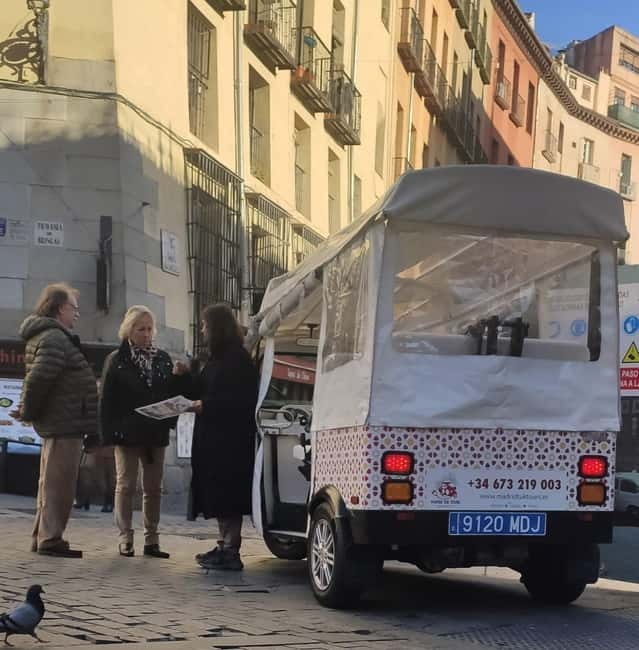 Madrid: City Tours - 6 seats private ecological tuk tuk - Starting at Calle de Vergara near Madrid Opera
