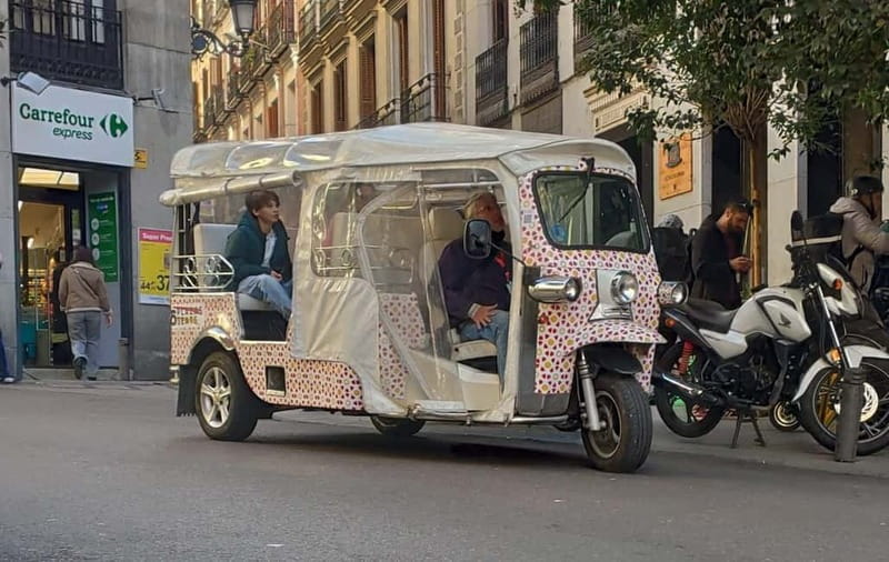 Madrid: City Tours - 6 seats private ecological tuk tuk - Plaza de la Villa and Mercado de San Miguel: history meets everyday Madrid