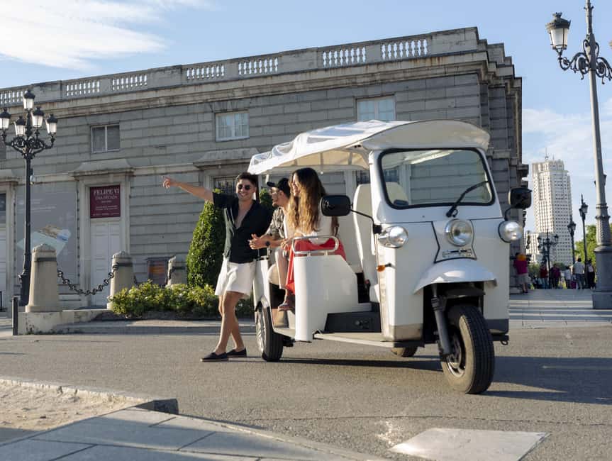 Madrid: Eco-Friendly, Private, and Unique Tuk Tuk Experience - The route through Madrid: what each stop gives you