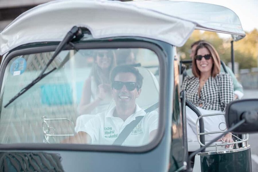 Madrid: Private City Tour by Eco Tuk Tuk - San Jerónimo el Real, Retiro, and the Calm Side of Madrid