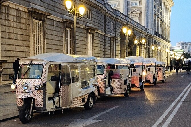 Madrid Sightseeing Tuk Tuk Tours - Meeting point and time reality: start clean, end back where you began