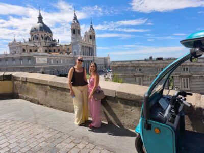 Madrid: Tuk Tuk Tour of the Historic Heart and Gran Vía. 1h 15min - Getting to Tuk Tuk Zero: Neptune Fountain meeting point and timing tips