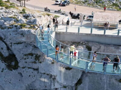 Makarska: Skywalk Tuk-Tuk Tour with Skip-the-Line Ticket - Electric open tuk-tuk: the ride that makes the views stick