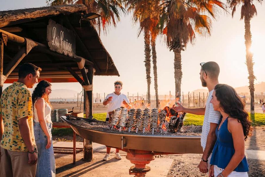 Málaga: 1-hour Private Tuk Tuk Tour - Old-town landmarks you pass (and why they work together)