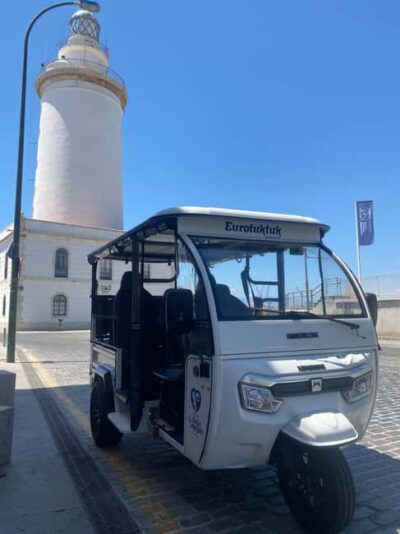 Malaga: Christmas Night Tour and Lights with Tuk Tuk - The Electric Tuk-tuk Tour: Why 1 Hour Feels Just Right