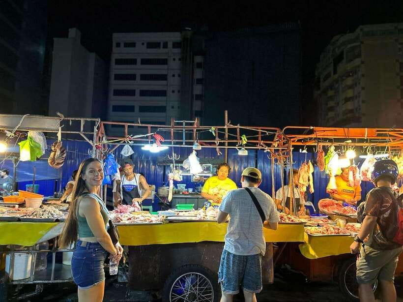 Manila: Chinatown Nighttime Tour by Tuk-Tuk - Jones Bridge: The View That Connects Old Manila to What Comes Next