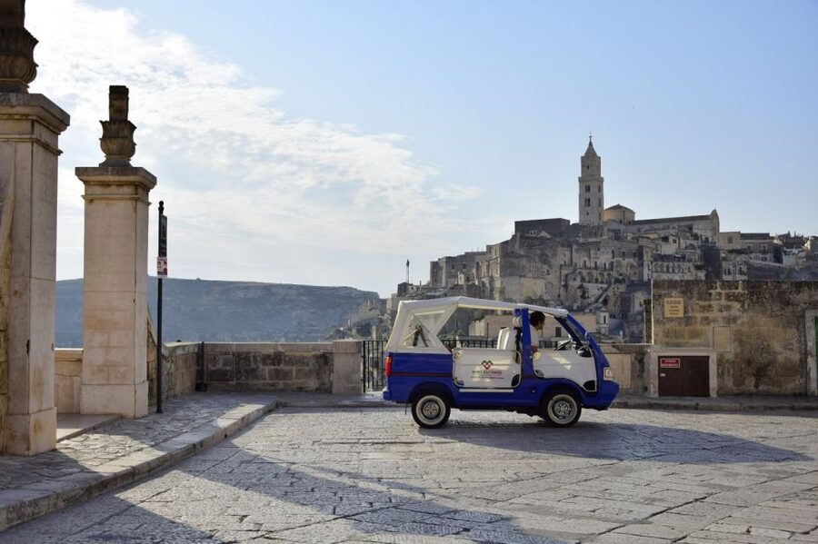 Matera: Panoramic Tuk-Tuk Tour - Piazza San Francesco and Piazza Duomo: quick orientation with real stops