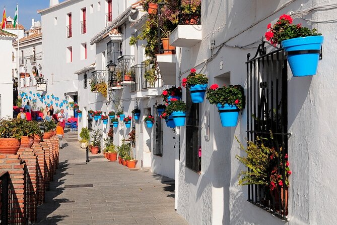 Mijas: Panoramic city tour in an electric Tuk Tuk - Electric tuk-tuk in Mijas Pueblo: what you get in 35 minutes