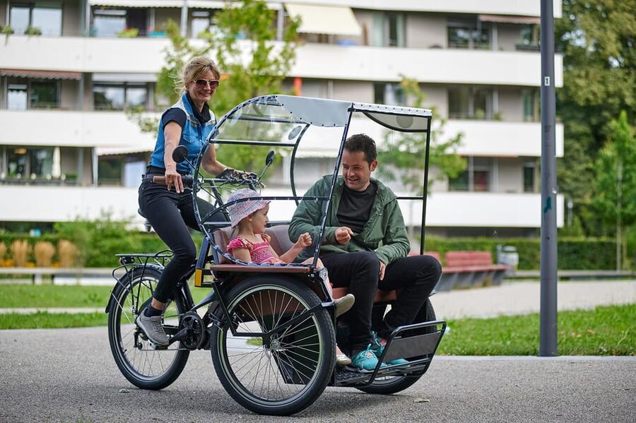 Munich: Day-rent rickshaw and explore Munich yourself - Why a Coolly eRickshaw Makes Munich Feel Manageable