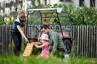 Munich: Day-rent rickshaw and explore Munich yourself - Your 8-Hour Ride Window: 10 AM to 6 PM