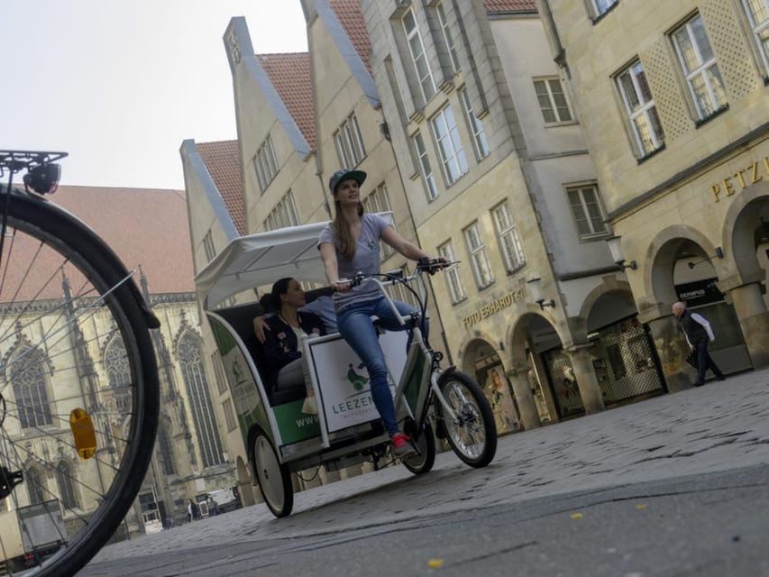 Münster: Beer Tasting Rickshaw Tour - Meeting at the Old City Hall and Getting Settled on the Rickshaw