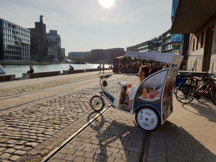 Münster: Private Guided Rickshaw City Tour - Münster Cathedral (Münster Dom): the finish at the spiritual center