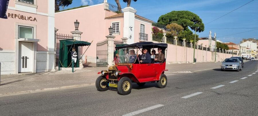 Nostalgic Lisbon Tuk Tuk Tour: Hidden Gems - Key things that make this tour worth your time