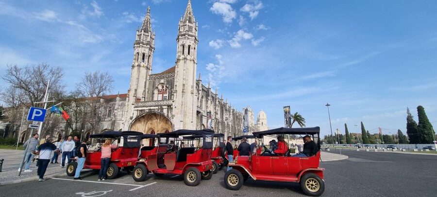 Nostalgic Lisbon Tuk Tuk Tour: Hidden Gems - A classic-street way to see Lisbon without the stress