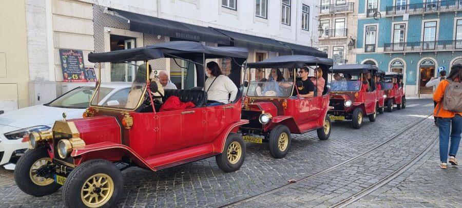 Nostalgic Lisbon Tuk Tuk Tour: Hidden Gems - FAQ