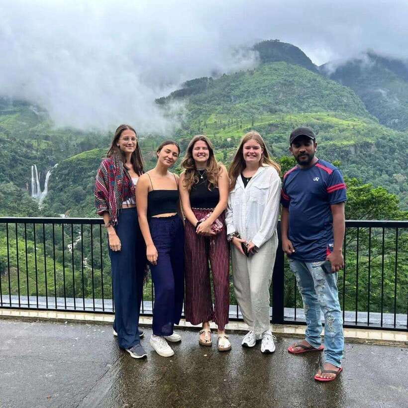 Nuwara Eliya: Tea Factory and Victoria Park Tour by Tuk Tuk - Getting there: Kandy pickup and a scenic hill-country route