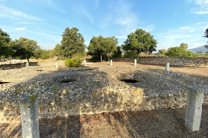Olbia : Tuk-Tuk Tour – Ancient Treasures of Sardinia + pickup - Meeting up at Smeralda 360 and starting on time