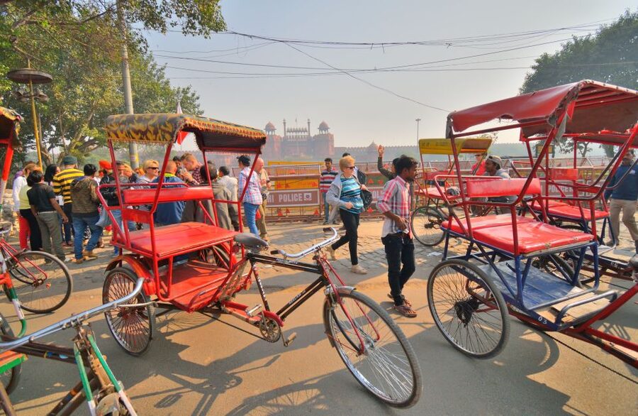 Old Delhi: 3-Hour Tuk-Tuk/Rickshaw Tour - Meeting at Sunehri Masjid: Finding the Tour Fast Near Red Fort