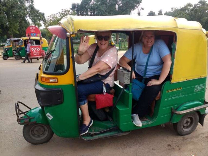 Old & New Delhi Private Tuk Tuk Tour with Street Food - Lotus Temple: a Bahá’í House of Worship built for quiet sightseeing