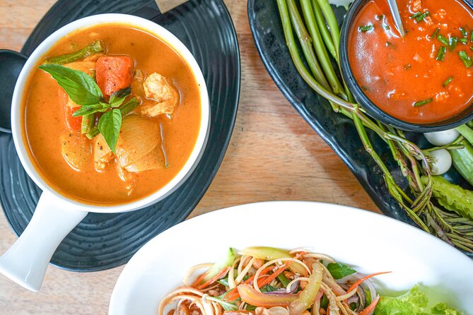 Old Siem Reap Sunset Food Tour by Tuk-tuk - Key highlights