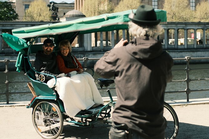 One Up to 3 Rickshaws(6 GUESTS)-Taylor Made Rickshaw Berlin Tour - Key things to know before you ride