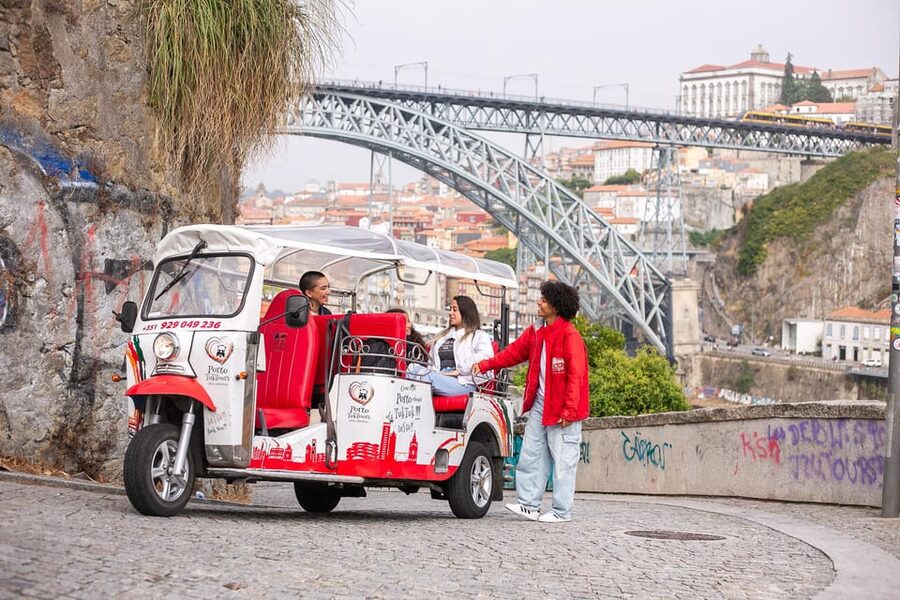 Oporto Tuk-Tuk Tour: Fast, Fun & Flexible – 1H to Full Day! - Eating like a local: pastéis de nata and francesinha pointers that fit the route