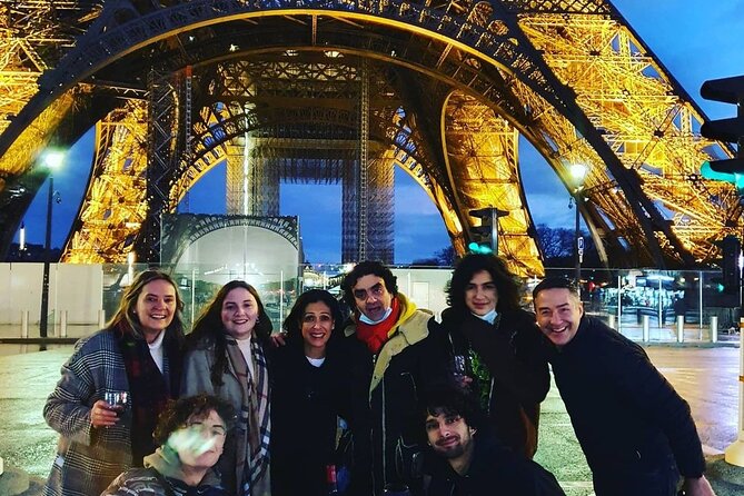 Paris by night in a Private Tuktuk Tour - Arc de Triomphe: lights, scale, and quick positioning