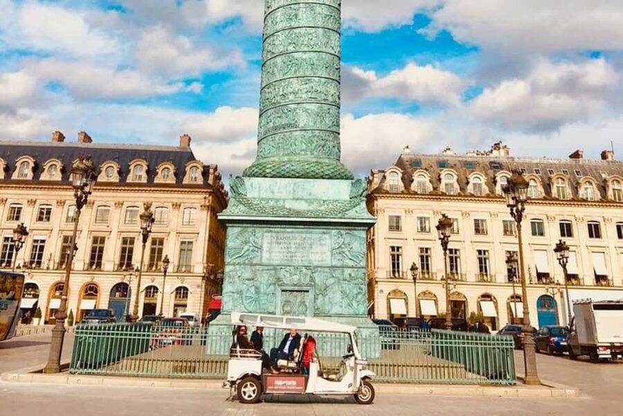 Paris: Most Iconic Monuments Guided Tour by Tuk Tuk - Key highlights