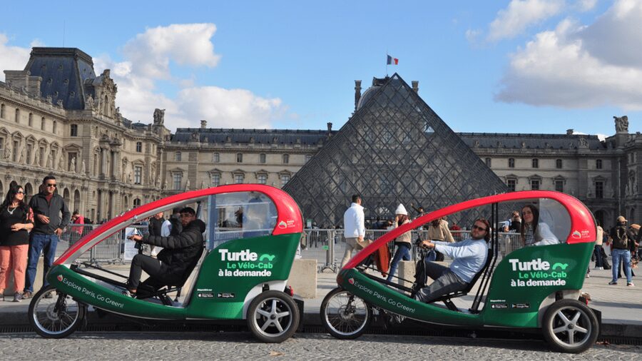 Paris : Private guided tour in Rickshaw bike - Napoléon - What you actually get: private transport, guide talk, and photo breaks