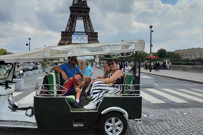 Paris Sightseeing by Tuk Tuk Golf Cart 2 hours - Champs-Élysées and Arc de Triomphe: the straight-line Paris experience