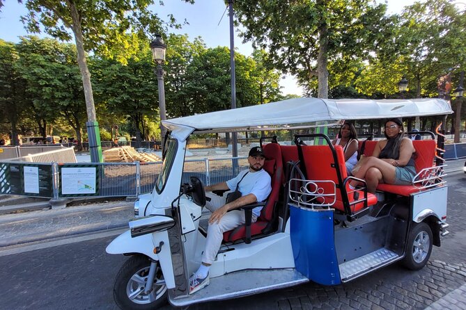 Paris with a Tuk Tuk - Private 2-Hour TukTuk Tour - Meeting point and pickup: the practical way to avoid delays