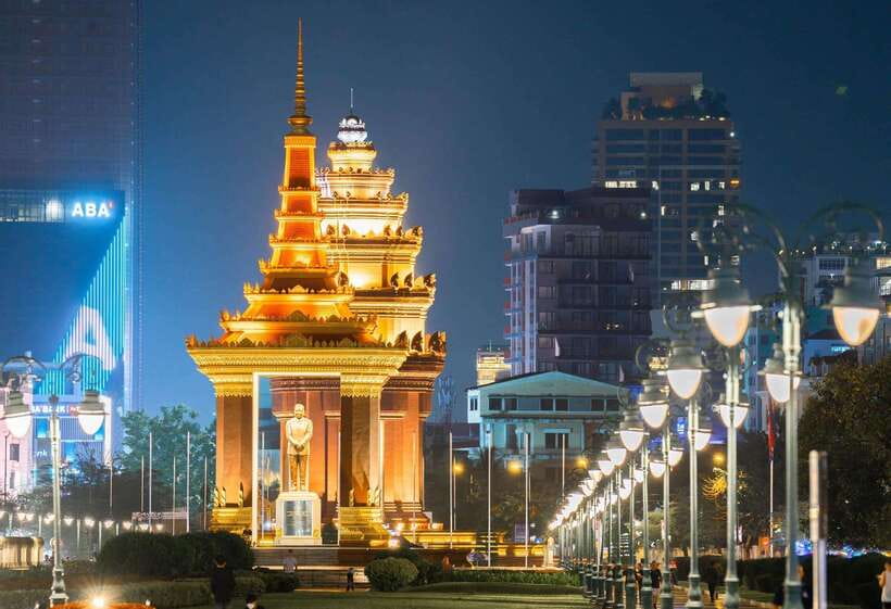 Phnom Penh: 9 Exciting Spots Evening Tuk-Tuk Tour - The tuk-tuk ride: comfort, timing, and photo-friendly stops