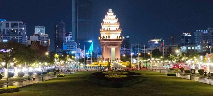 Phnom Penh: City Sights Evening or Half day Tour by Tuk Tuk - Royal Palace Costs and What You Should Expect