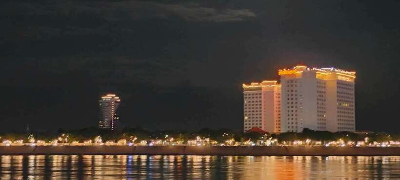 Phnom Penh: City Sights Evening or Half day Tour by Tuk Tuk - Who Should Book This Tuk-Tuk City Sights Tour
