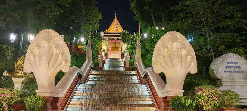 Phnom Penh: City Sights Evening or Half day Tour by Tuk Tuk - Why a Private Tuk-Tuk Works So Well Here