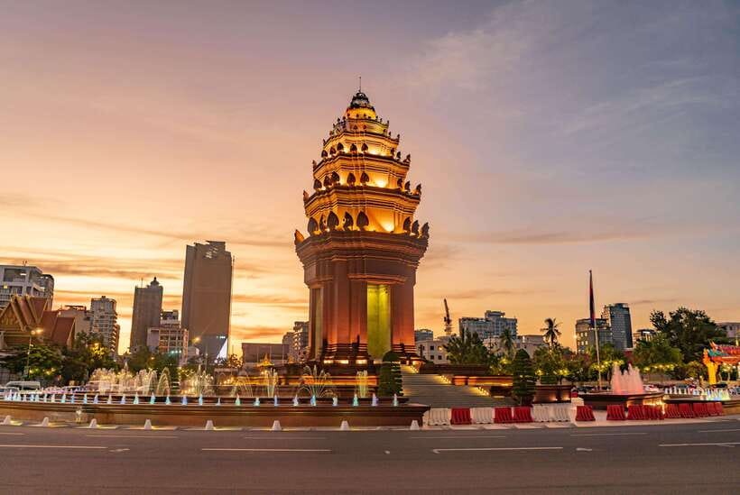 Phnom Penh: City Tour by Tuk Tuk - Royal Palace and the Silver Pagoda: what you can actually see