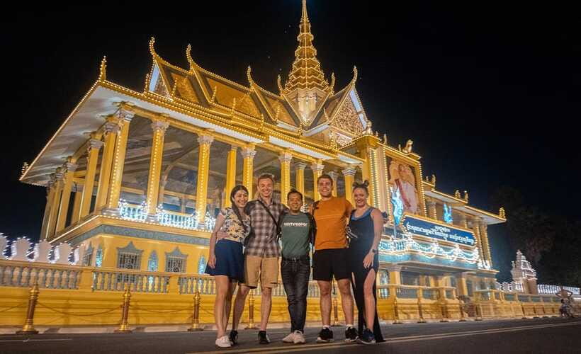 Phnom Penh: Evening City Tour by Tuk Tuk with 1 Dinner - Koh Pich (Diamond Island): river stroll and that easier pace