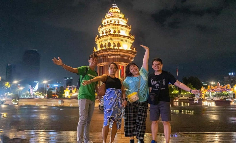 Phnom Penh: Evening Food Tour with Drinks & Tuk Tuk Included - Key points before you go