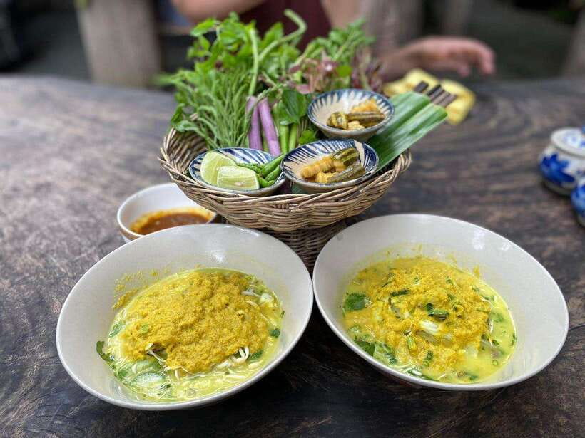 Phnom Penh: Evening Food Tour with Drinks & Tuk Tuk Included - Backstreet Bar beer hour: the relaxed end to a full stomach
