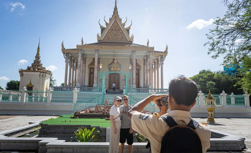 Phnom Penh Historical Sites Tour by Tuk Tuk - Pickup reality in Phnom Penh (and how to avoid stress)